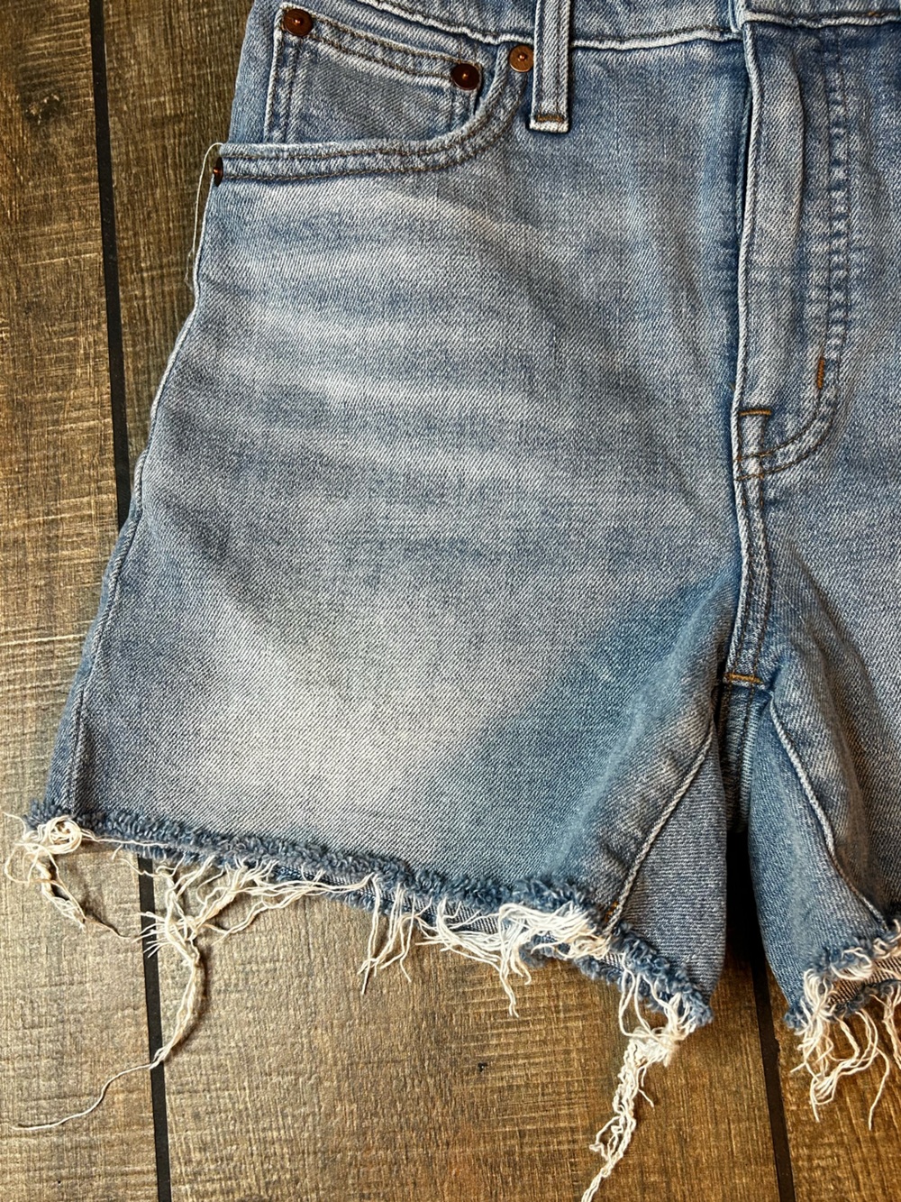 MADEWELL Denim High Rise Short Frayed - Picture 2 of 7